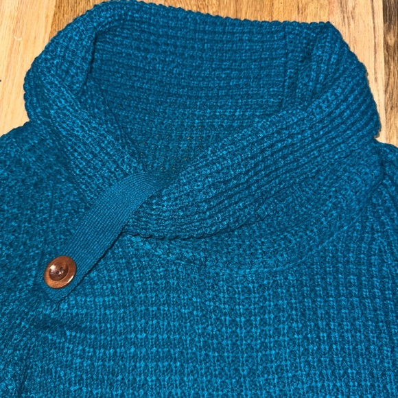 Teal Button-Up Women Sweater - Picture 2 of 7